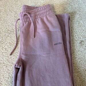 Aritzia Women’s Pink Jogger Pants